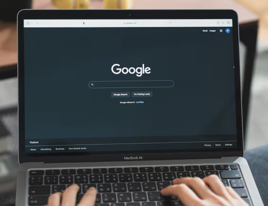 Resumo de IA Google erra 1 em cada 10 respostas